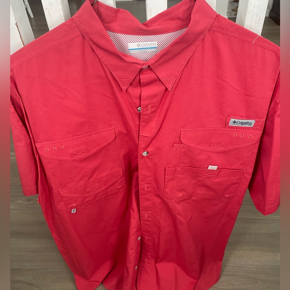 Columbia PFG red or salmon colored XL fishing shirt